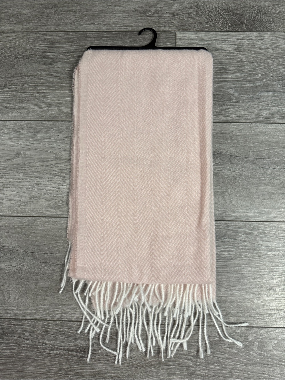 NWT Vince Camuto Pale Pink Herringbone Fringe Scarf